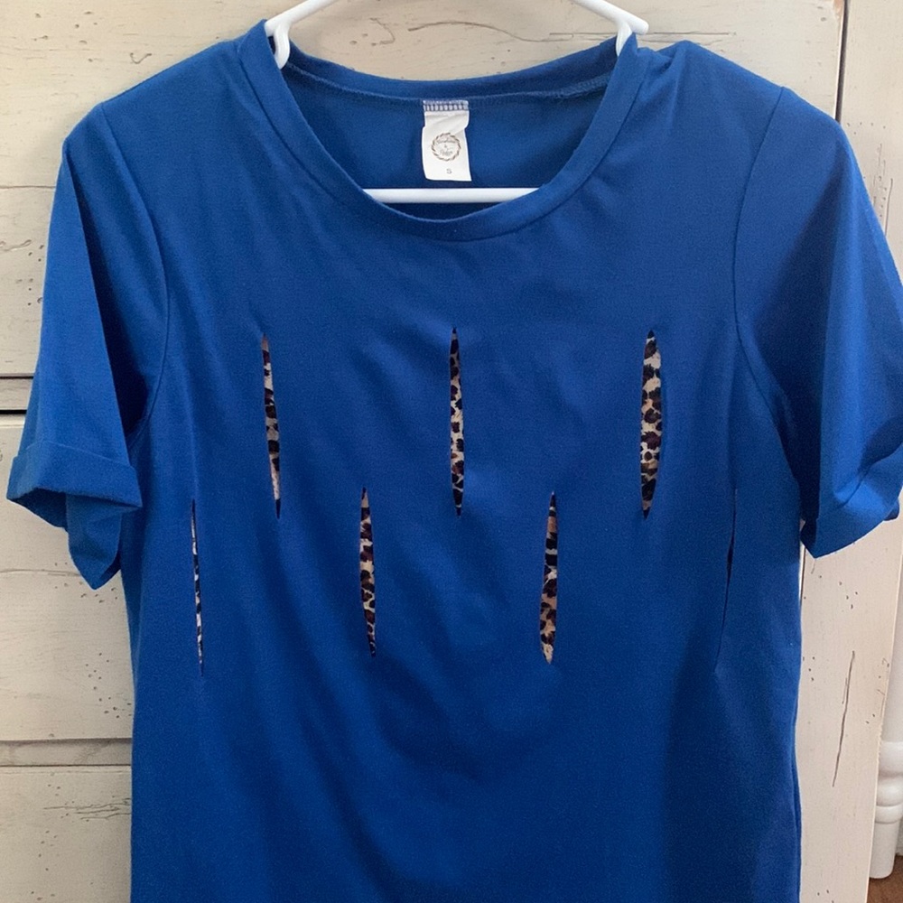 Blue & Leopard Tee